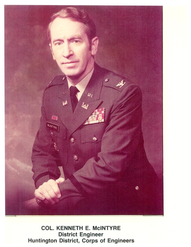 COL Kenneth E McIntyre
August 1971 - July 1968