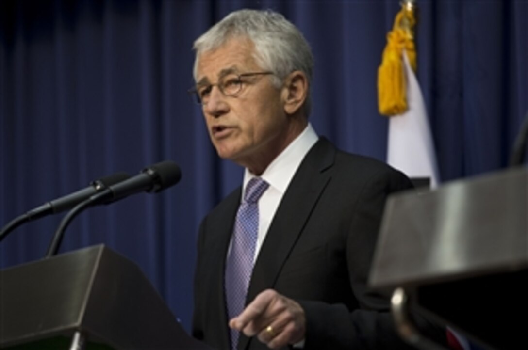 U.S. Defense Secretary Chuck Hagel briefs reporters after attending the 45th Security Consultative Meeting at the Ministry of Defense in Seoul, South Korea, Oct.  2, 2013. South Korean Defense Minister Kim Kwan-jin joined Hagel for the briefing.