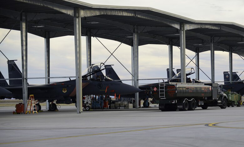 Aircraft assigned to the 428th Fighter Squadron are refueled by an R-11 refueler Oct. 7, 2013, at Mountain Home Air Force Base, Idaho. Airmen from the 428th FS have had the opportunity to work with German Air Force personnel during the combat exercise Mountain Roundup. (U.S. Air Force photo by Senior Airman Benjamin Sutton/RELEASED)