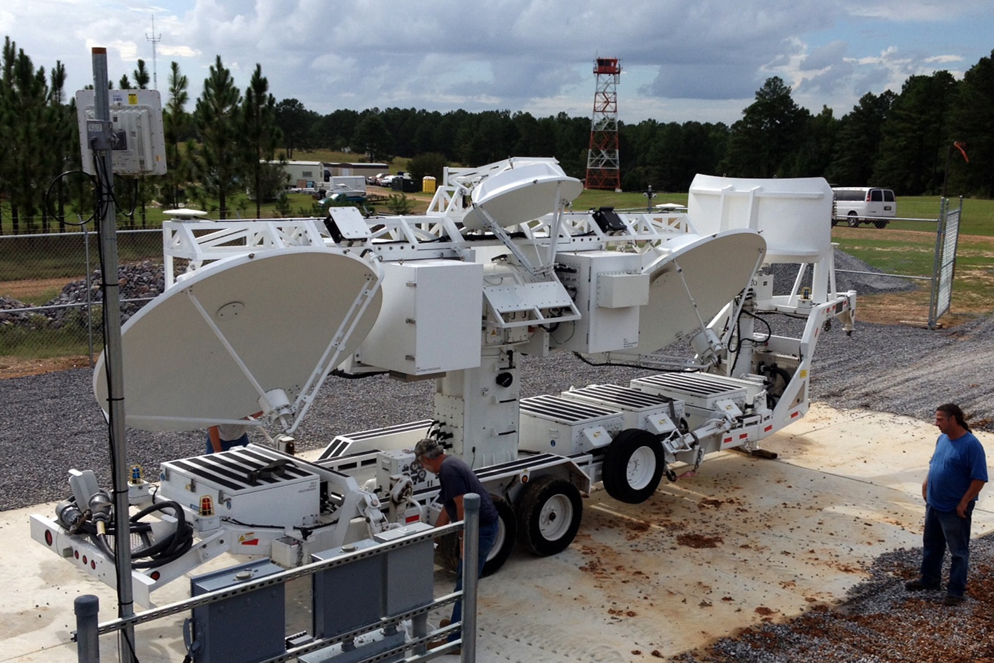 The Transmitter Electronic Unit antenna array is installed at the Claiborne Bombing and Gunnery Range, Oct. 4, 2013, Alexandria, La. The transmitter is part of the Joint Threat Emitter, which simulates surface-to-air missile threats against U.S. Air Force aircraft. (Courtesy photo/released)