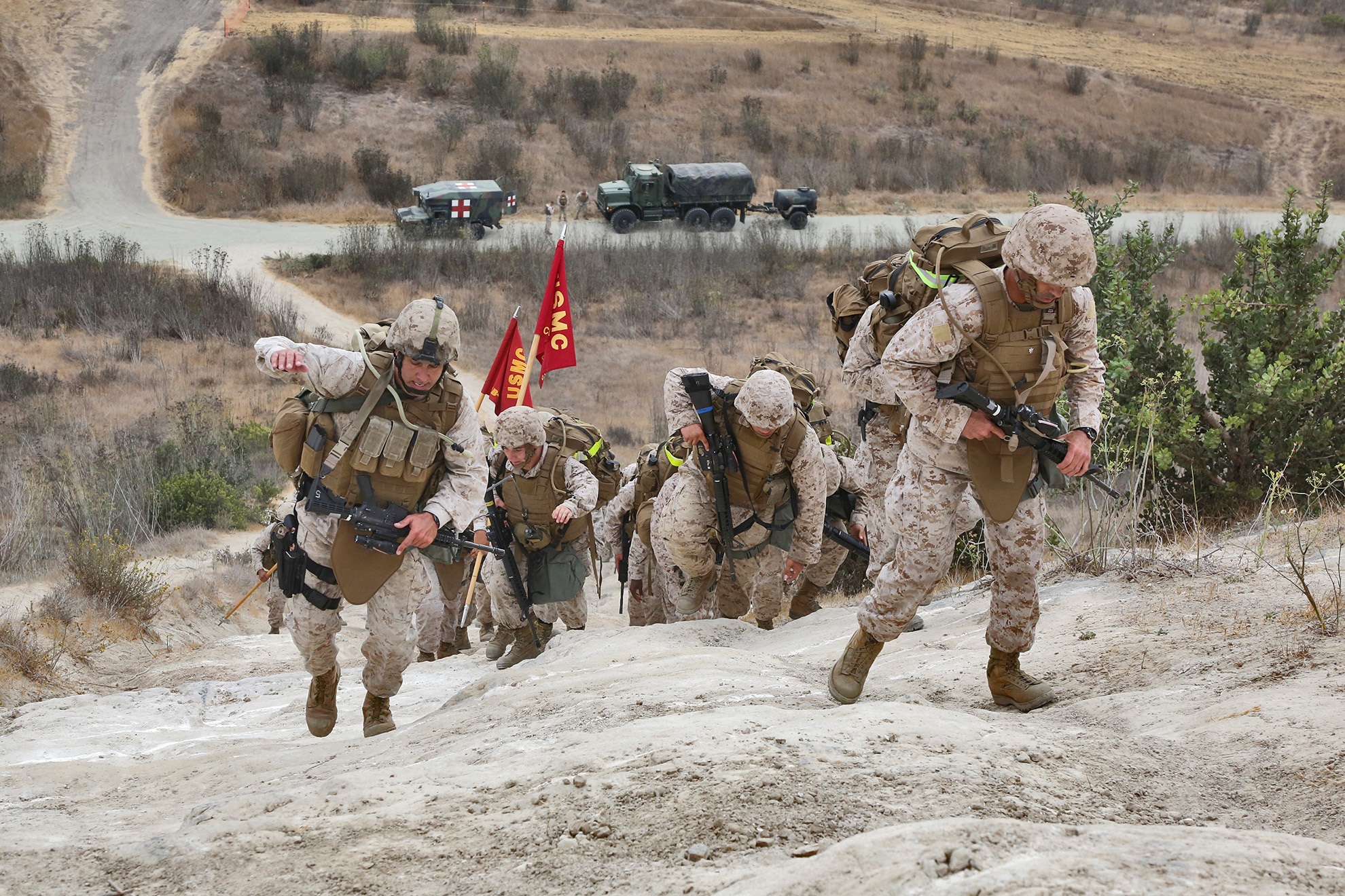 Crawl, Walk, Run CLB15 takes steps to excel at hikes > 1st Marine