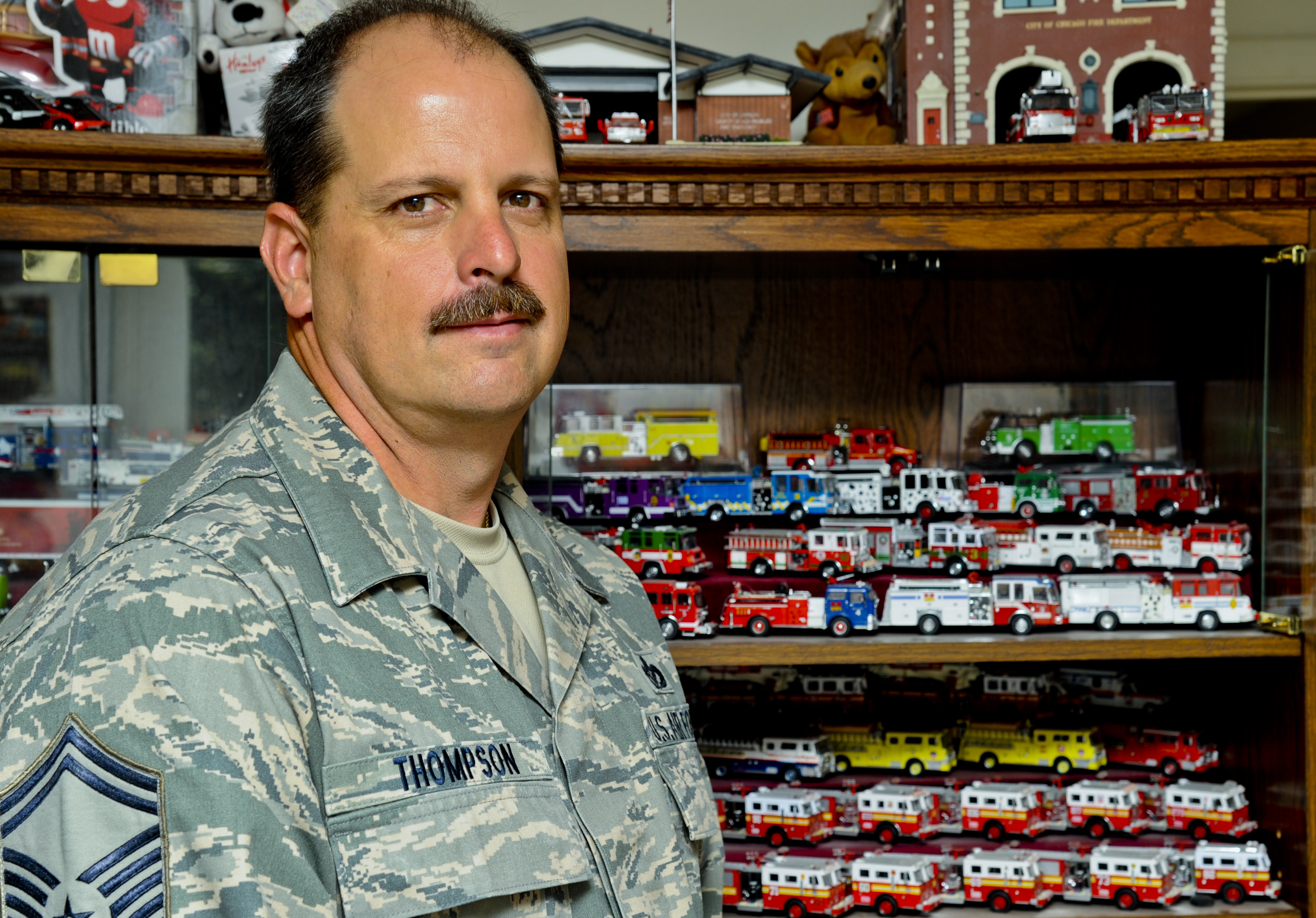 Diecast fire truck collectors deals