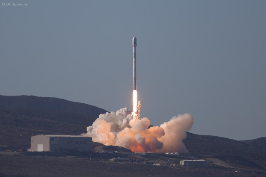 Air Force Research Laboratory’s University Nanosatellite Program satellites, CUSat
and DANDE, were launched on a Space X Falcon 9 rocket from Vandenberg AFB, Calif., Sept. 29 (Photo by Dennis Underwood)
