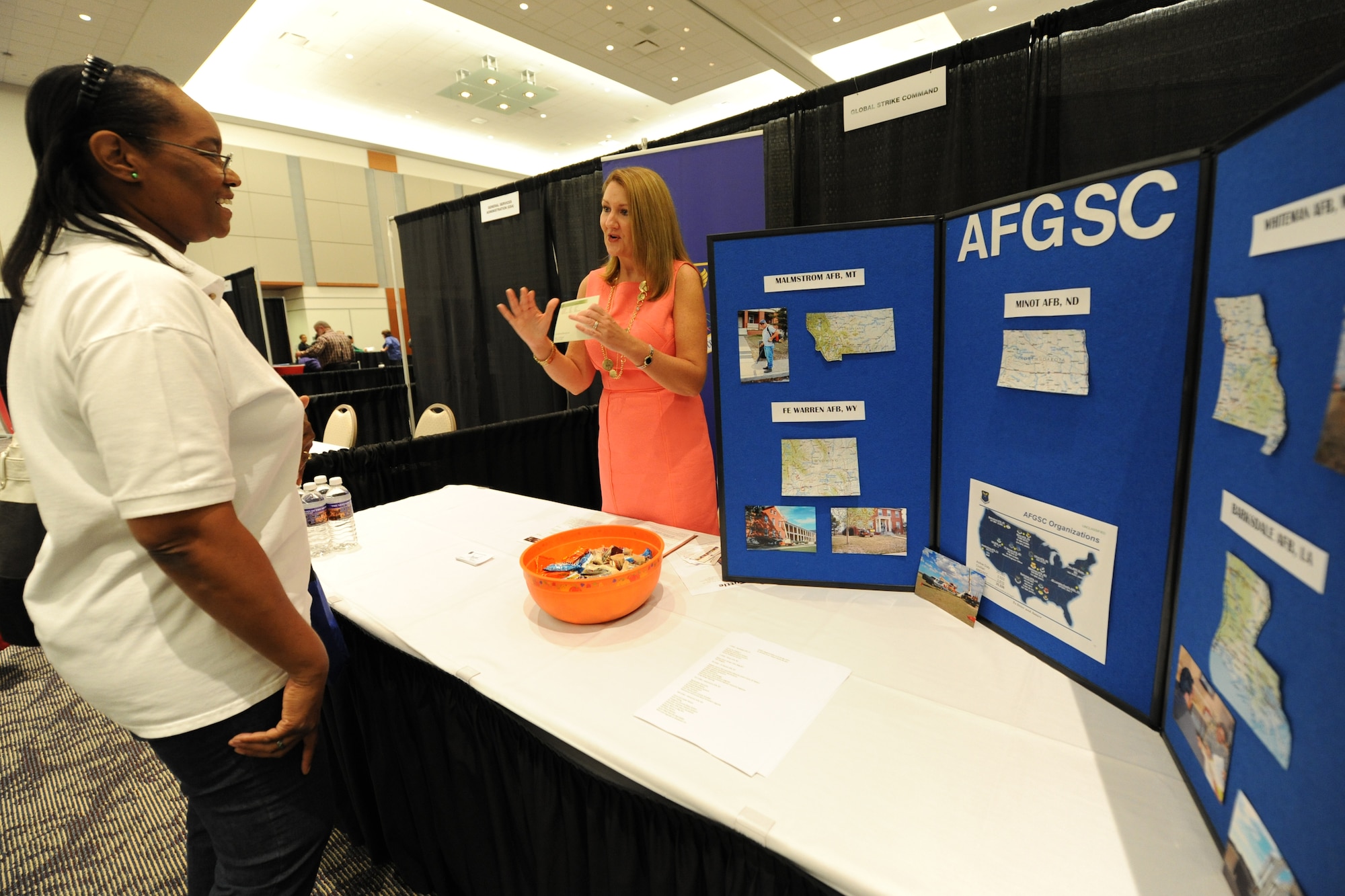 Air Force Global Strike Command director of small business Anita Jackson advises Janet Ra’Shadd at the Small Business Summit in Shreveport, La., Sep. 27. The summit gives owners an opportunity to network and know what business opportunities are available at AFGSC bases. (U.S. Air Force photo/Airman 1st Class Jannelle Dickey)