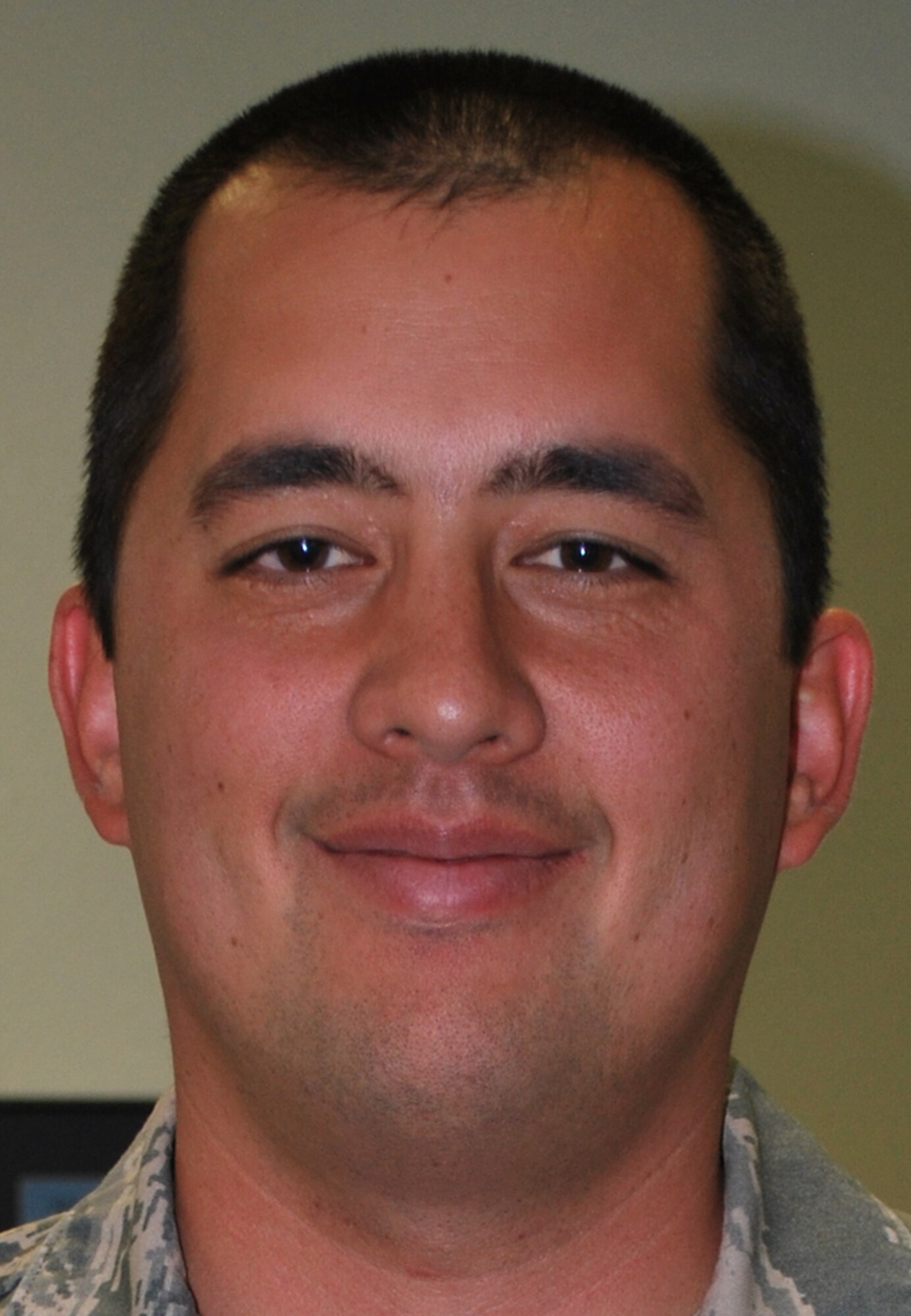 Maj. Jaesin White, commander of the 940th Logistics Readiness Squadron, a Reserve unit at Beale AFB, California saves teenager’s life at remote California waterfall. (Courtesy photo)