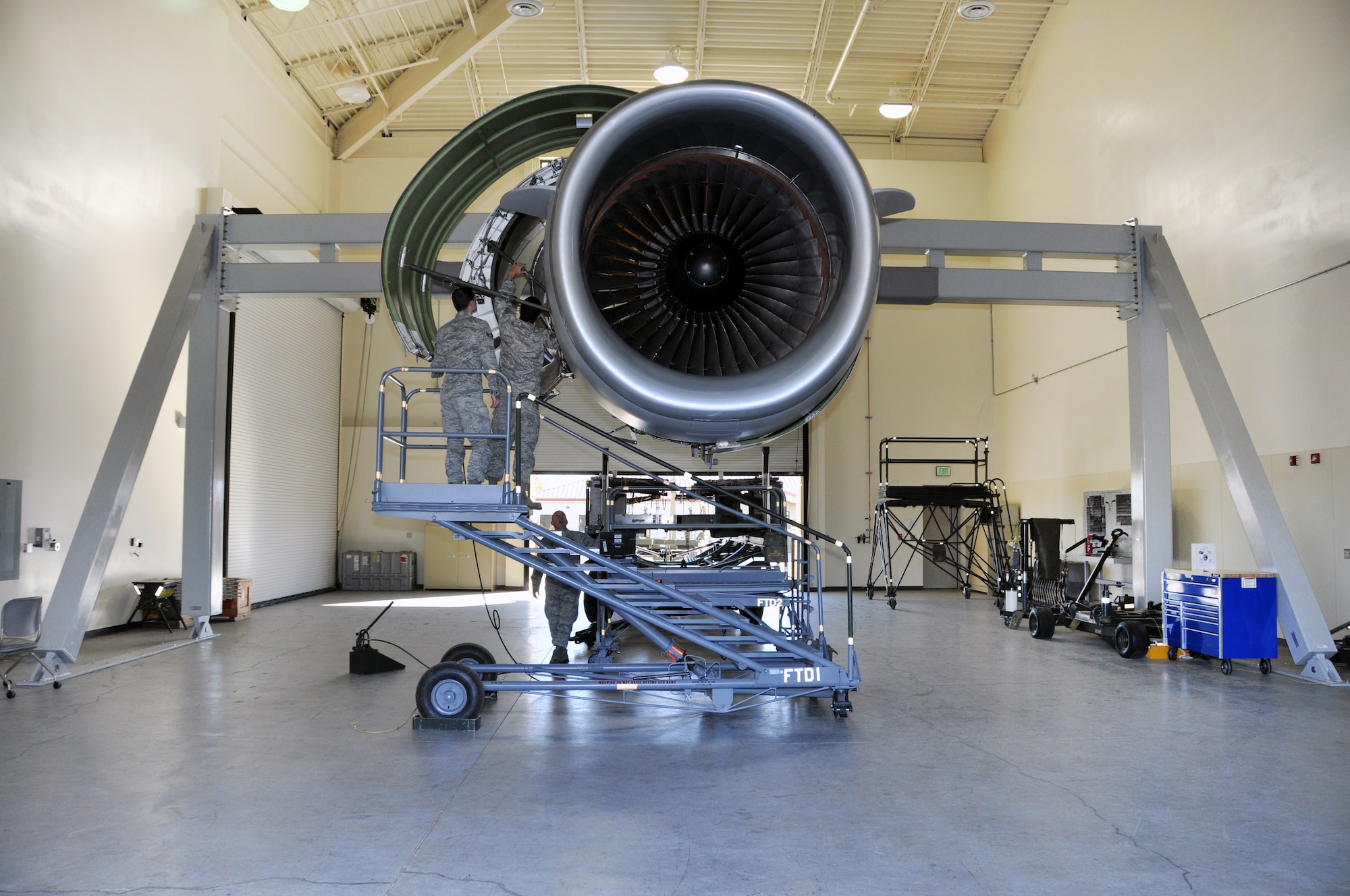 60th Maintenance Group electrical/enviromental technicians train on the Aircraft Engine Maintenance Trainer Oct. 18. in the 373rd TRS Det 14 C-17 training facility. (U.S. Air Force photo/Staff Sgt. Patrick Harrower)