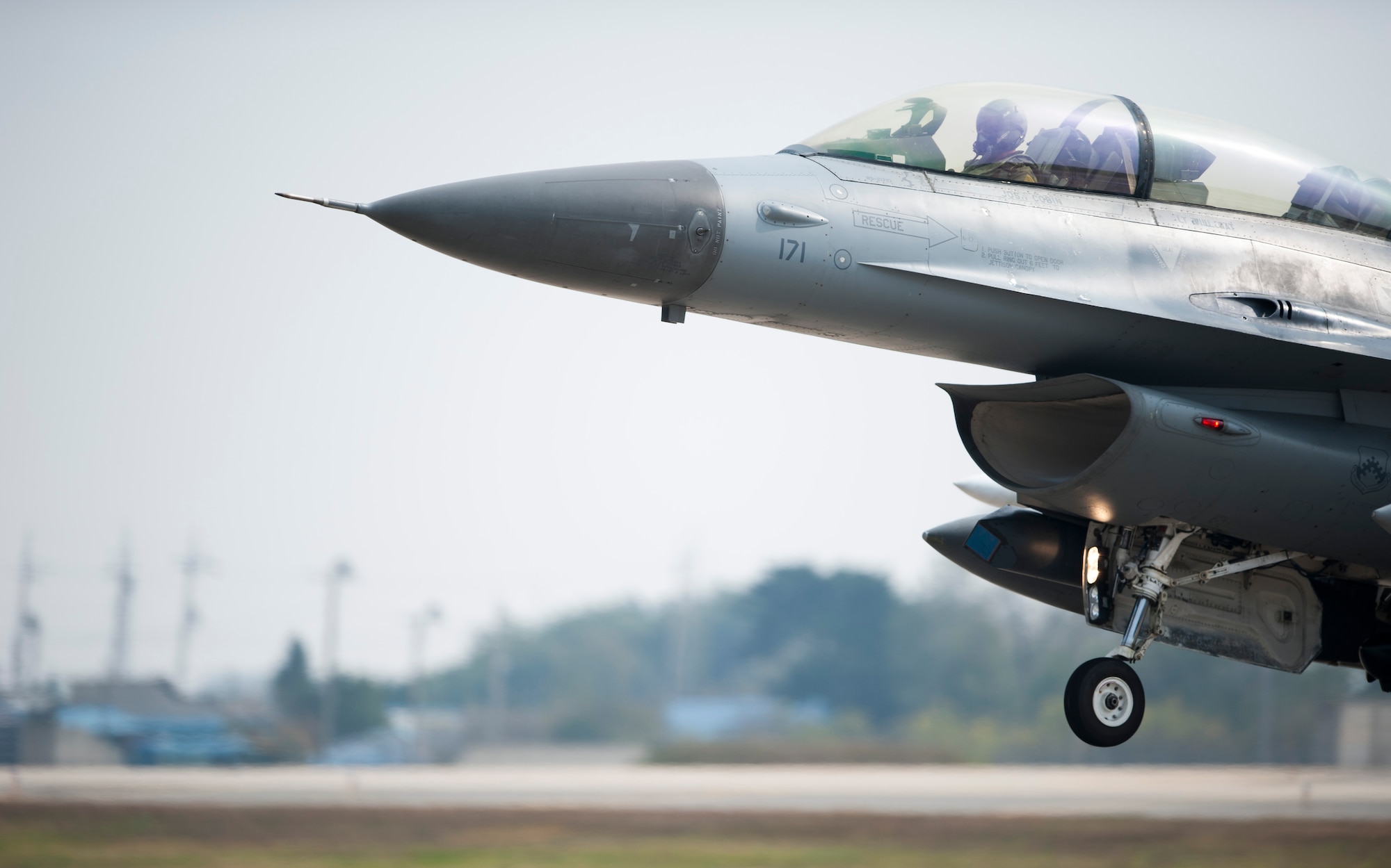 A 35th Fighter Squadron F-16 Fighting Falcon takes off during Max Thunder 13-2 at Kunsan Air Base, Republic of Korea, Oct. 28, 2013. U.S. Air Force Airmen, U.S. Marines and Republic of Korea air forces kicked off Max Thunder 13-2 during the first go, or takeoff. This is the 11th Max Thunder exercise, which fosters bilateral aerial training between the Korea Air Power Team to include the U.S. Air Force, Marine Corps and the Republic of Korea air force.  (U.S. Air Force photo by Senior Airman Armando A. Schwier-Morales/Released)