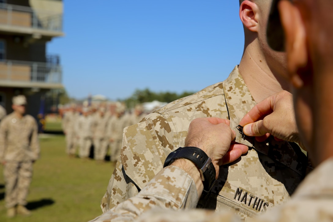 22 Fox Co Awards Marines With Purple Heart 6925