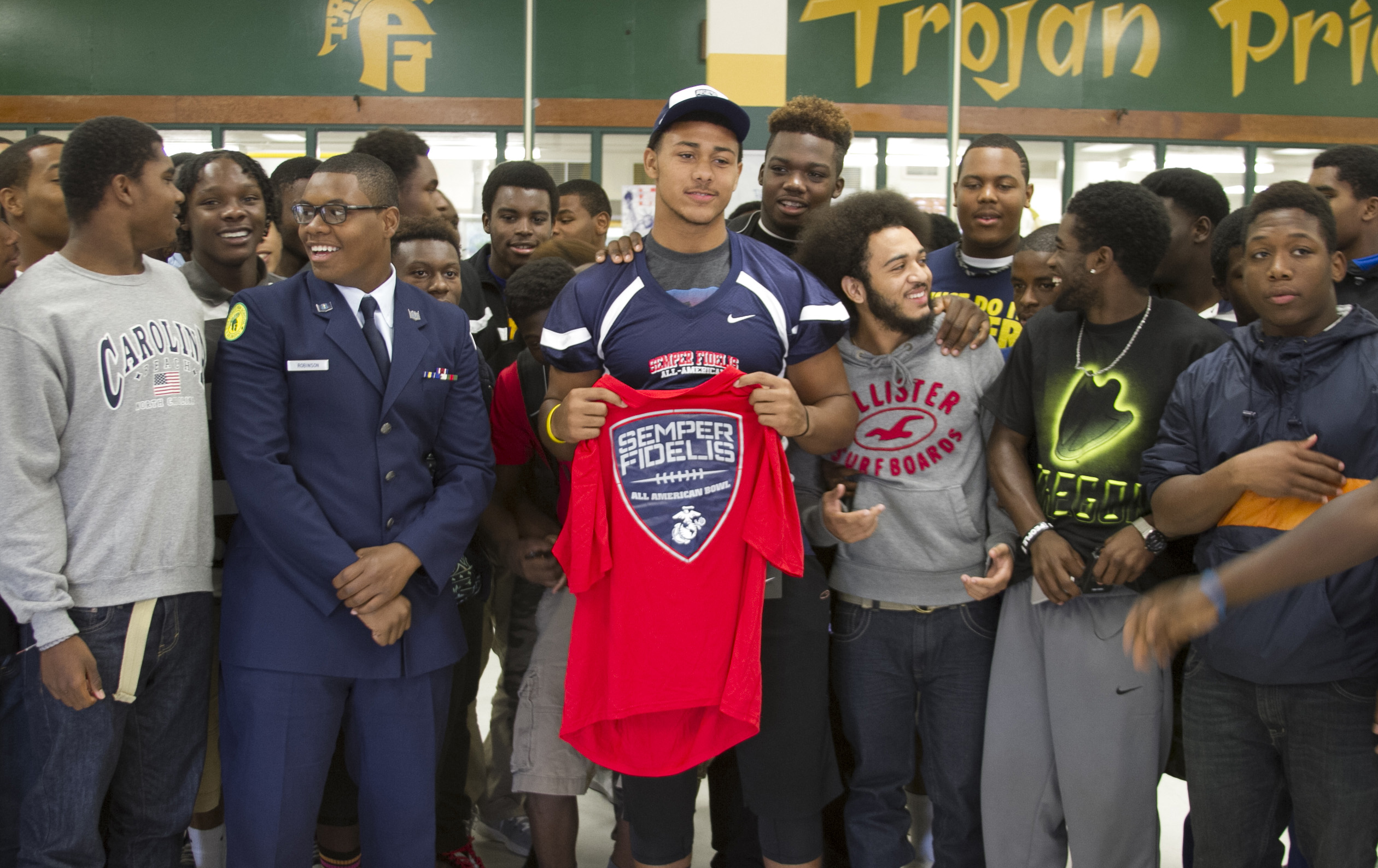 Pine Forest S Landry Selected For Semper Fidelis All American Bowl