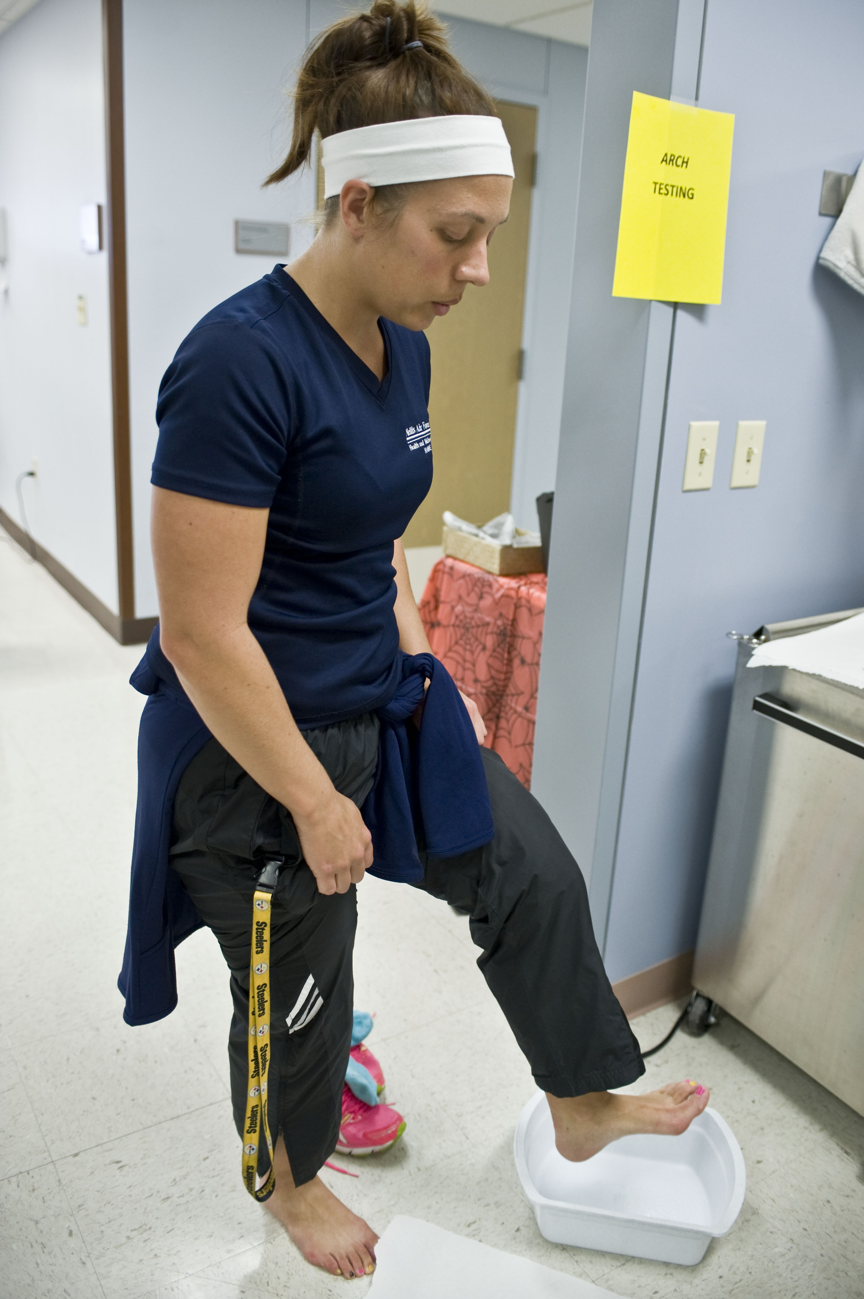 Airmen test performance during occupational physical therapy open house