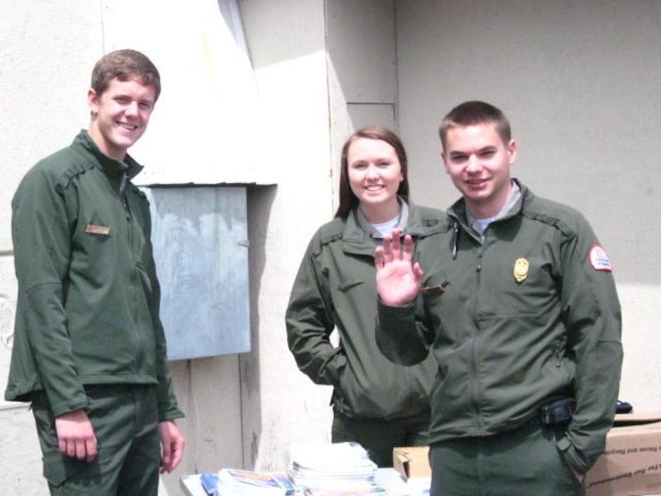 Park Rangers Participate in Safety Day at Idaho Hill Elementary