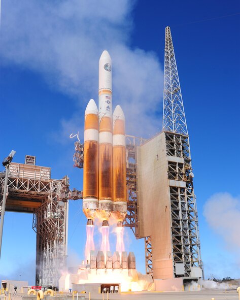 A United Launch Alliance Delta IV-Heavy rocket carrying a National Reconnaissance Office payload launches Aug. 28, 2013, from Space Launch Complex-6 at Vandenberg Air Force Base, Calif. This was the second Delta IV-Heavy launch for Vandenberg AFB, with the first occurring Jan. 20, 2011. The rocket is the largest to ever launch from the West Coast of the United States. (U.S. Air Force photo/Joe Davila)