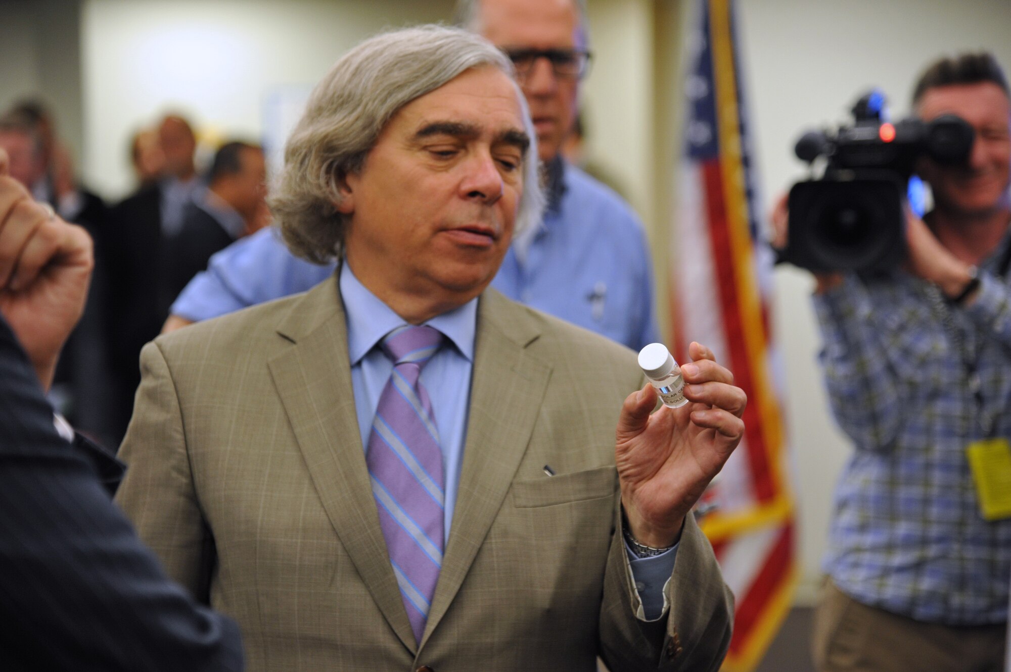 U.S. Secretary of Energy Ernest Moniz visited Kirtland Sept. 3, visiting the facilities at Sandia National Laboratories and National Nuclear Security Administration and addressing employees on energy technology. (Photo by Ken Moore)