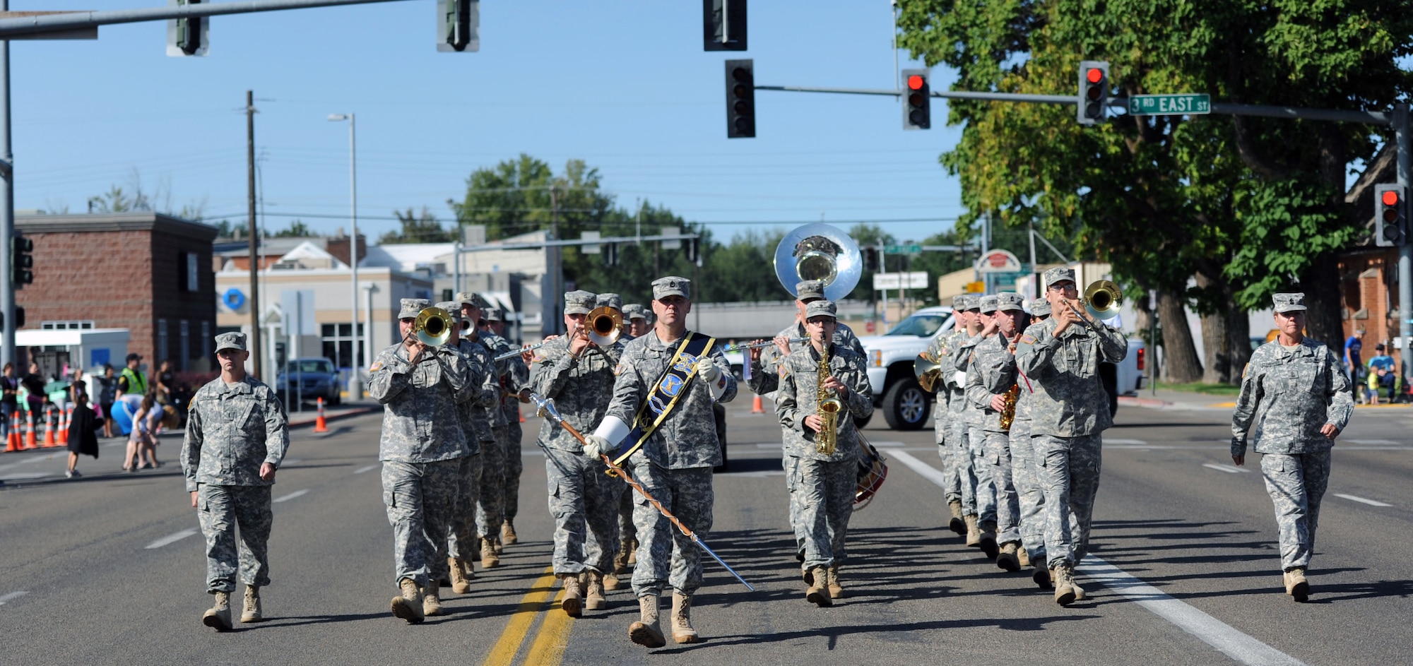 A band from the Idaho Army National Guard, based in Boise marches in the 2013 Air Force Appreciation Day parade in Mountain Home, Idaho, Sept. 7, 2013. The parade is the longest in Idaho, and this year marked the 53rd AFAD celebration. (U.S. Air Force photo by Master Sgt. Kevin Wallace/RELEASED)