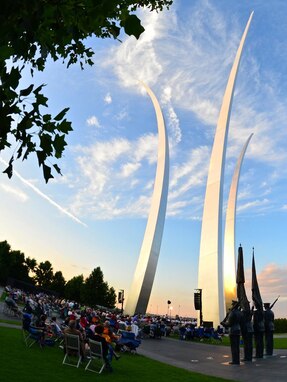 The Air Force Memorial is perfect location for an outdoor concert. Don't
miss the Band's last summer concert on Sept. 13 at 7 p.m. (A.F. photo by
Senior Master Sgt. Kevin Burns)
