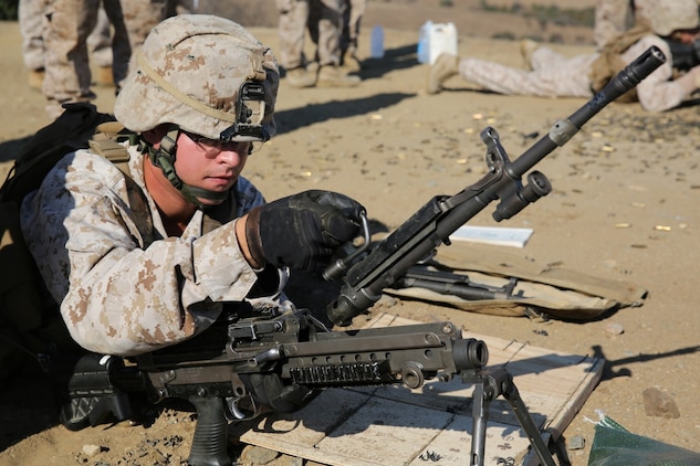 Infantrymen Refine Machine Gun Marksmanship > 1st Marine Division 