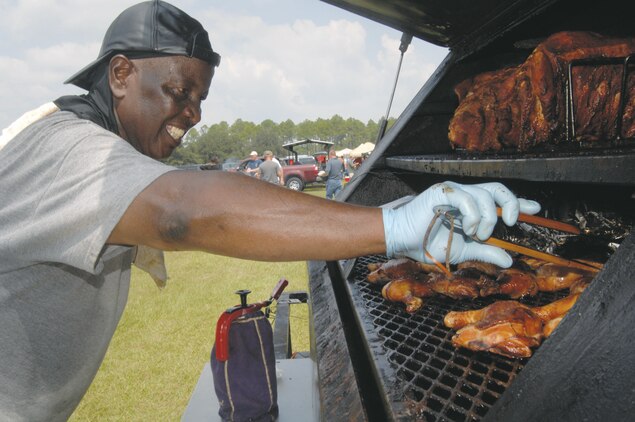 Amateur grillers test barbecue skills at annual cook-off > Marin