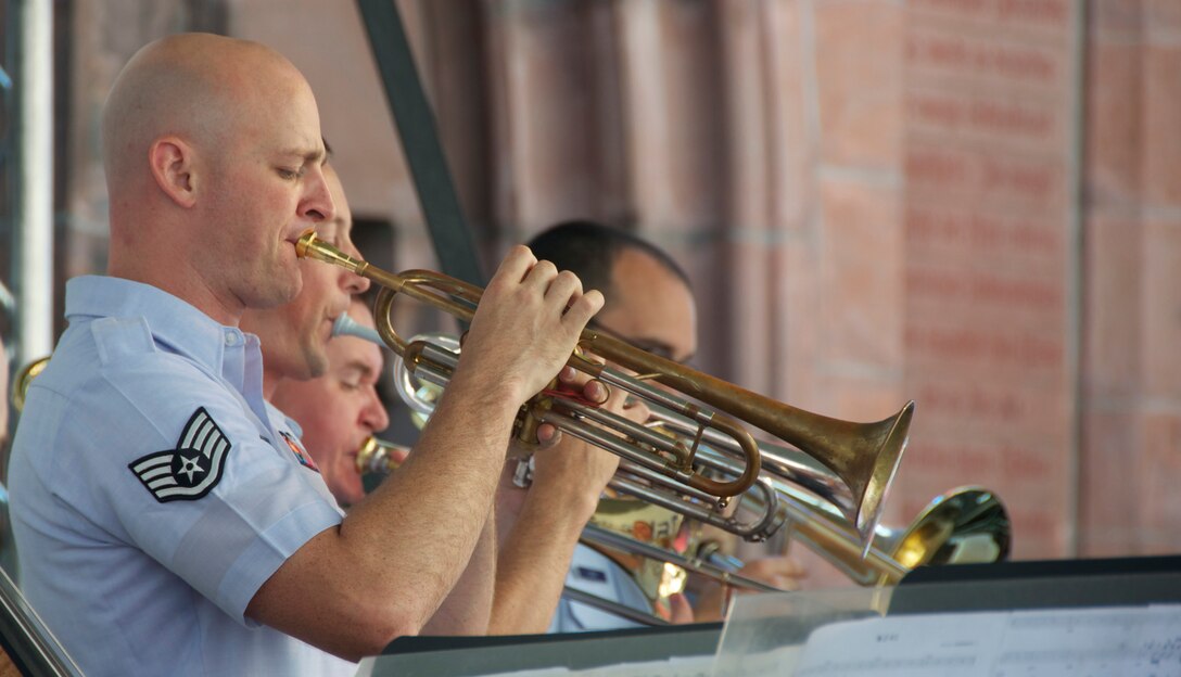 SSgt Ken Jones laying it down in the Ambassadors brass section.  "Swinging Lautern" is an jazz fesival held in Kaiserslautern and features international musicans in various jazz, blues, boogie, salsa, and marching groups.