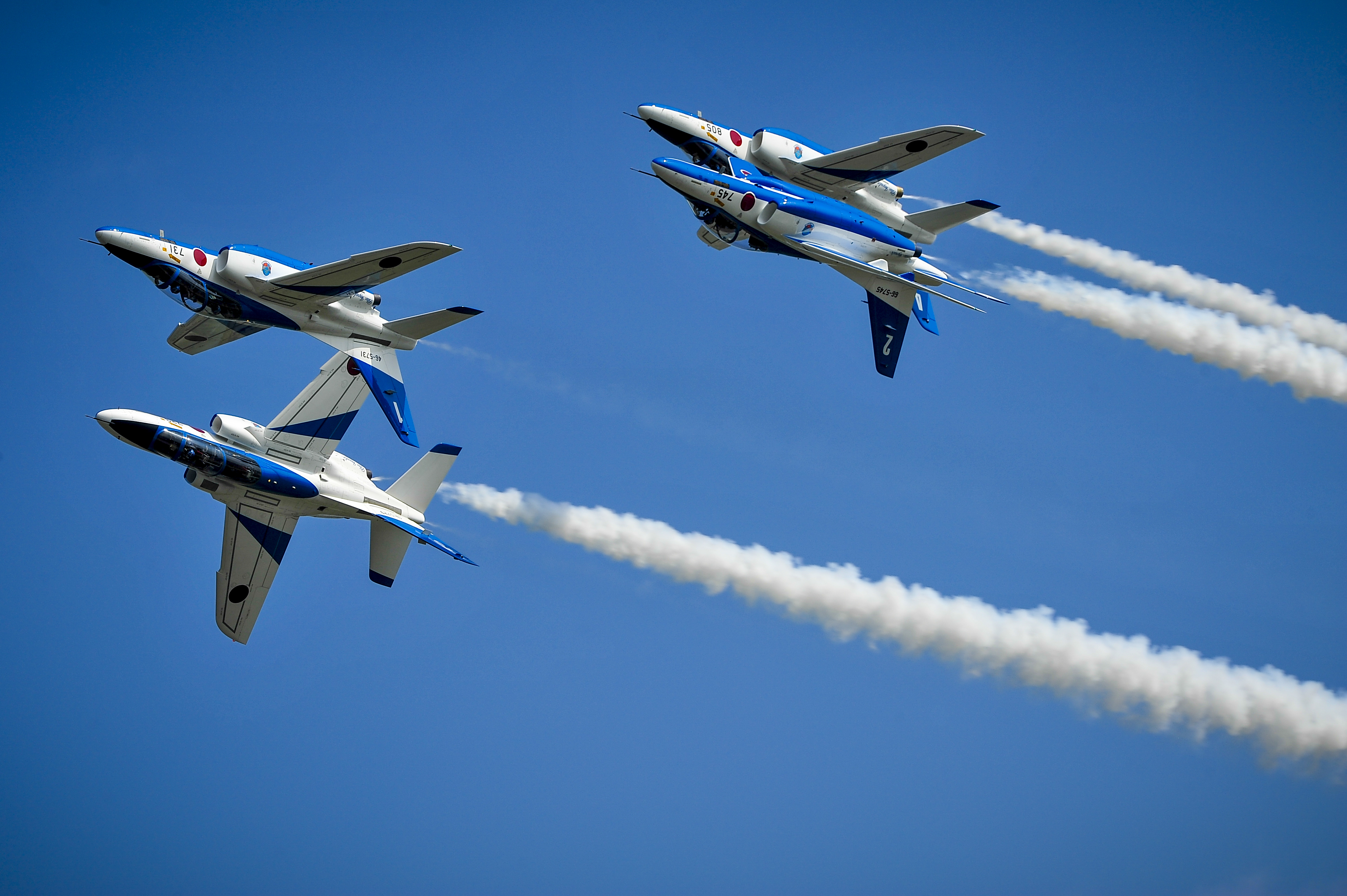 Aerial flight show over Air Fest