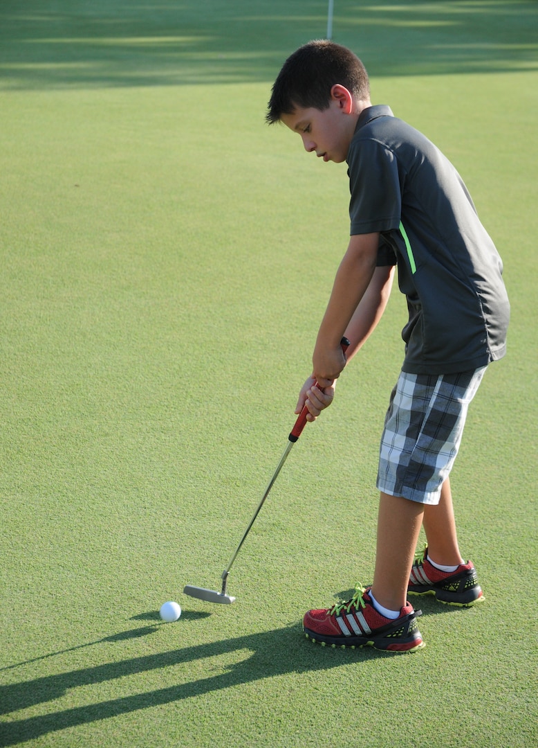 Junior golf team extends season > Joint Base San Antonio > News