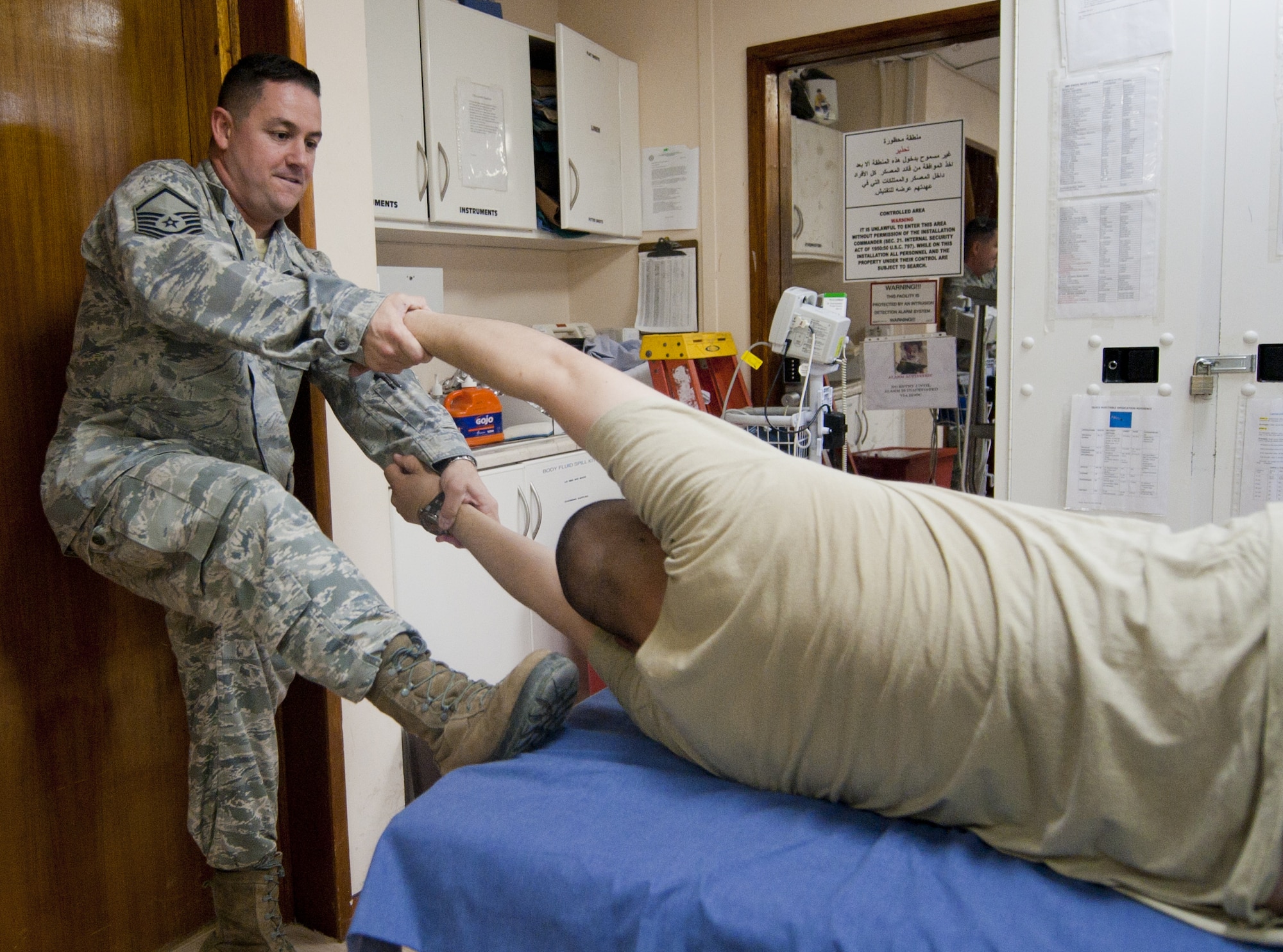 enlisted-airman-performs-surgeries-joint-base-elmendorf-richardson