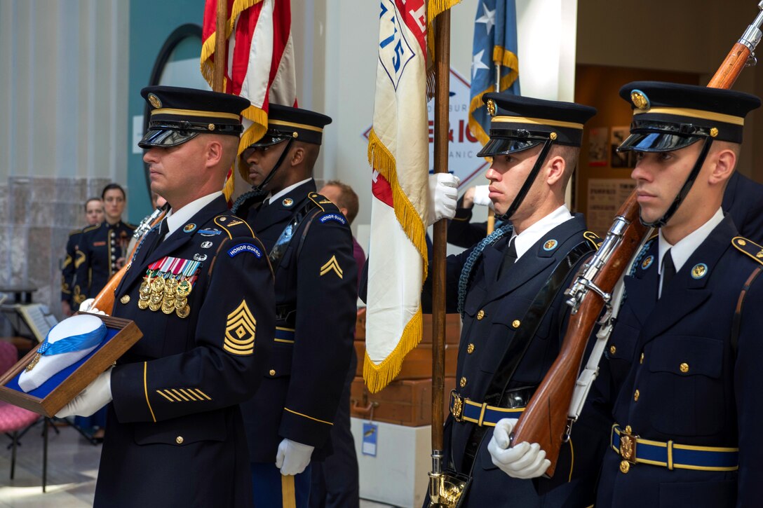 Army 1st. Sgt. Robert Durbin, Honor Guard Company 1st Sgt., leads ...