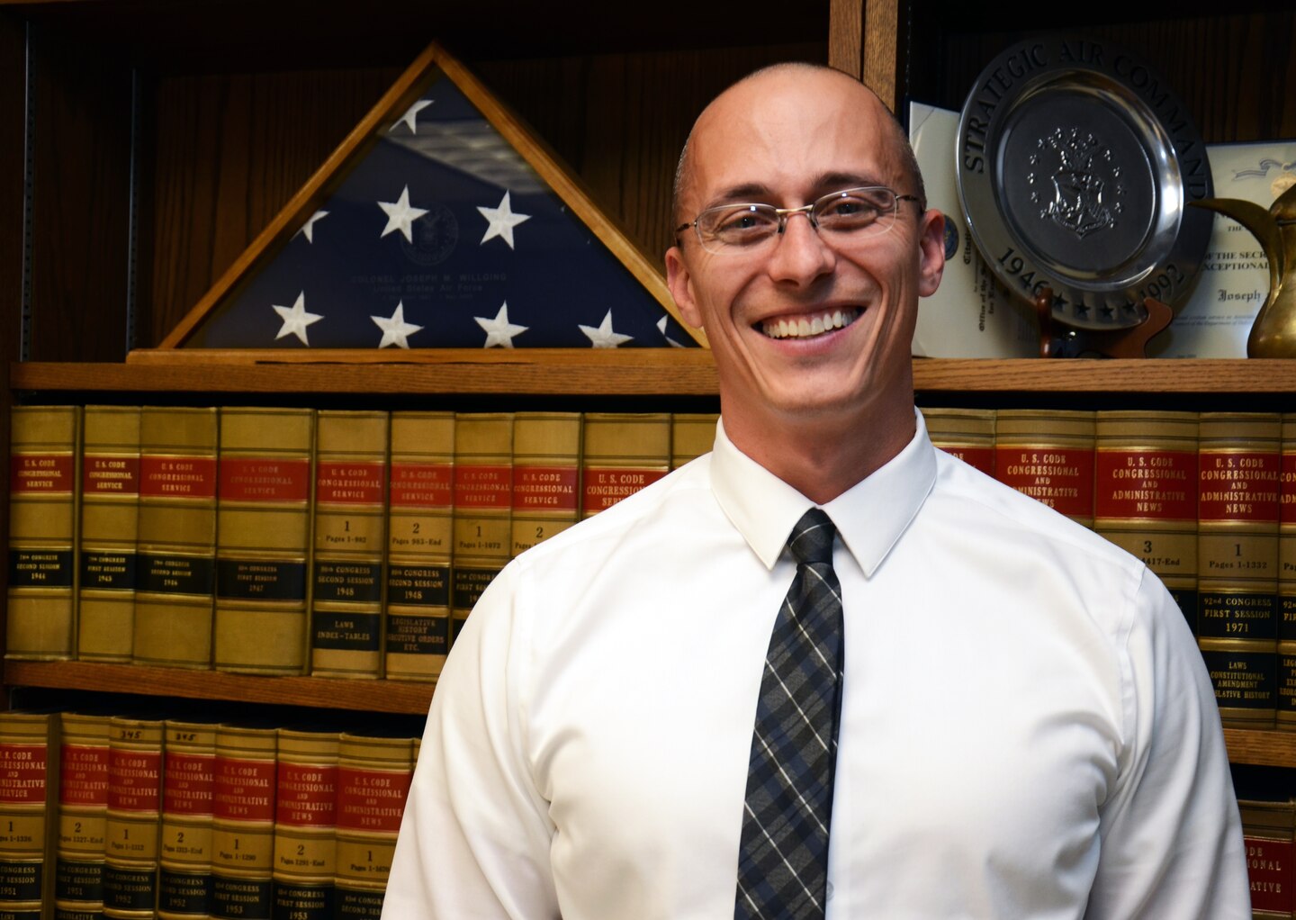 Damon Roberts, counsel, is the 2012 Joseph W. Kimbel Award recipient. The U.S. Army Corps of Engineers award recognized an attorney that demonstrates the highest professional potential for future legal achievement.