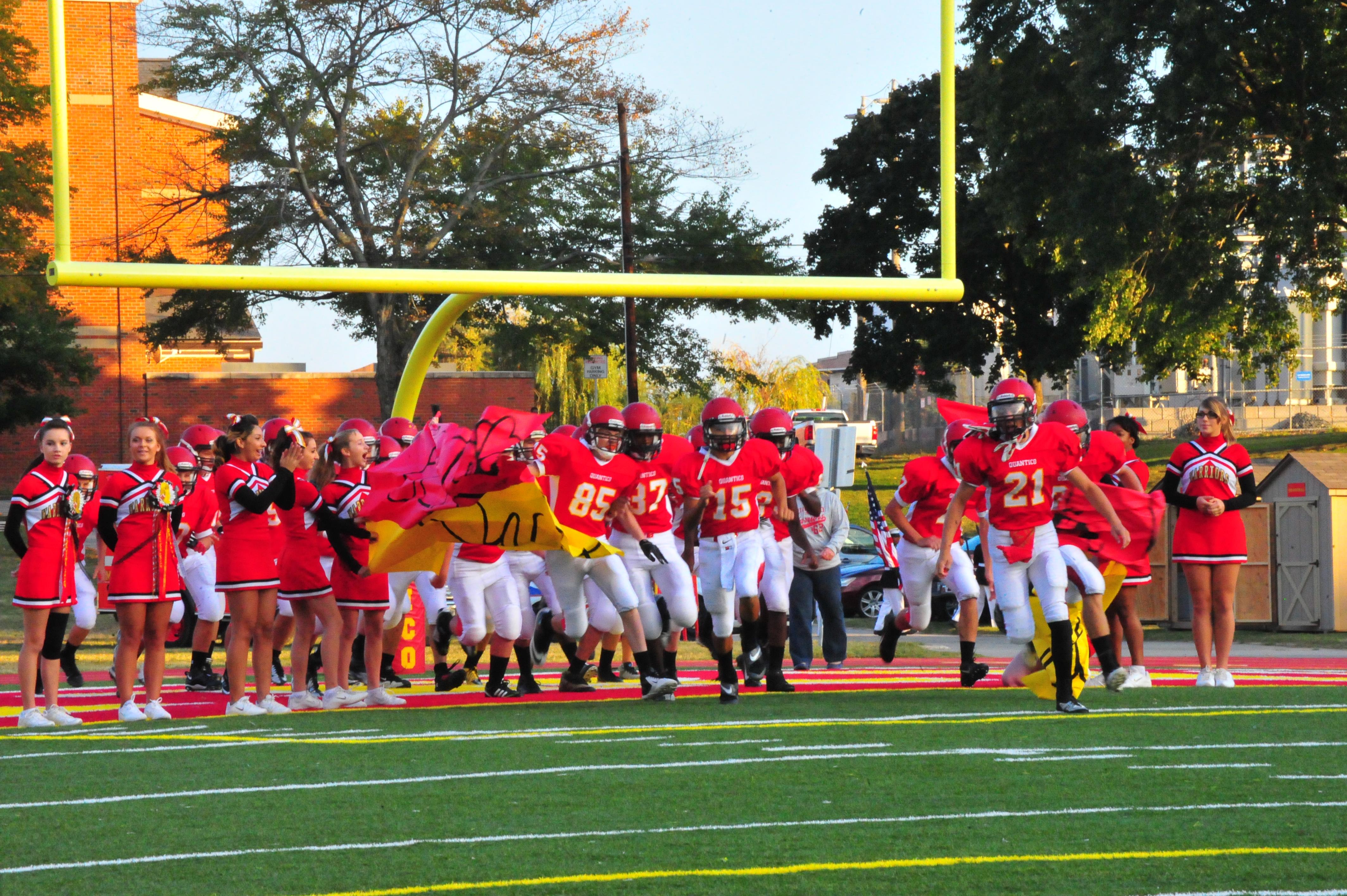 Yellowjackets Swarm Butler Stadium Stinging Football Team