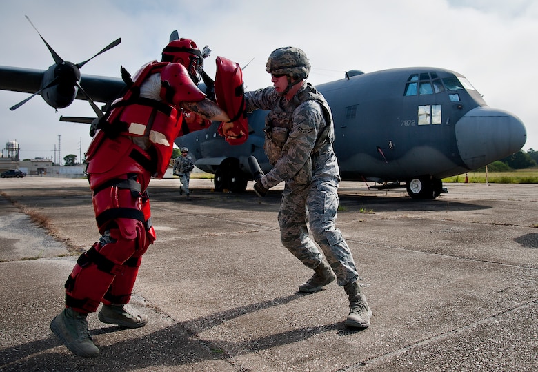 Security Forces Airmen experience deployed aircraft defense > Eglin Air