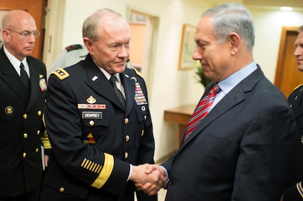 U.S. Army Gen. Martin E. Dempsey, left, chairman of the Joint Chiefs of Staff and Israeli Prime Minister Benjamin Netanyahu in Jerusalem, March 30, 2014.