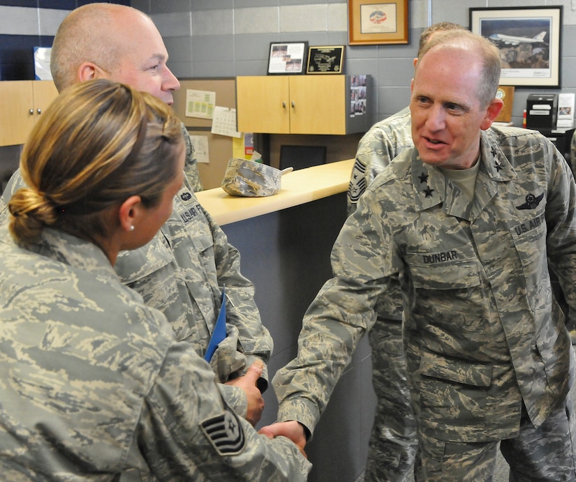 Wisconsin National Guard leadership visits 128 ARW > 128th Air ...