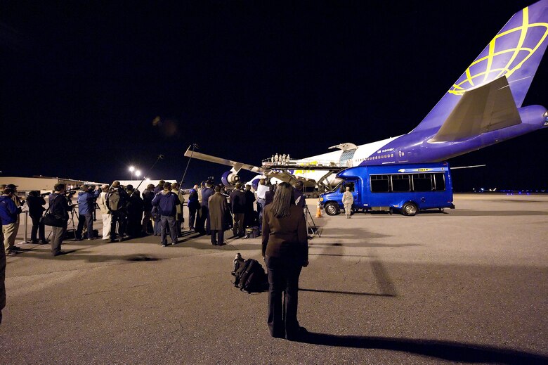 More than 30 media representatives cover the dignified transfer of Air Force Tech. Sgt. Phillip A. Myers, of Hopewell, Va, at Dover Air Force Base, Del., April 5, 2009.  This was the first dignified transfer photographed under the new Department of Defense policy. (U.S. Air Force photo/Jason Minto)