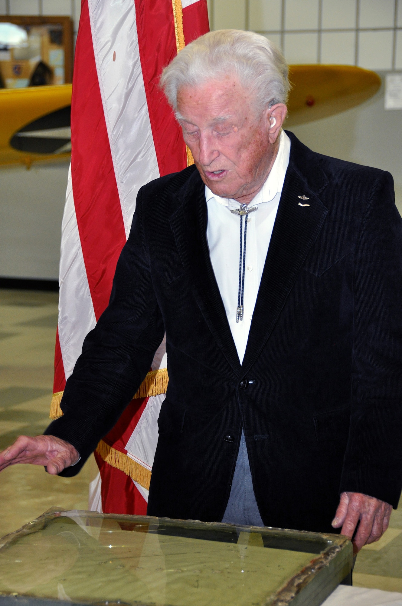 TRAVIS AIR FORCE BASE, Calif. -- Members of the 70th and 79th Air Refueling Squadrons presented Bruce Sooy with a B-25 windshield at the Travis Air Force Base Heritage Center, April 8, 2014. (U.S. Air Force photo/Staff Sgt. Cindy G. Alejandrez)