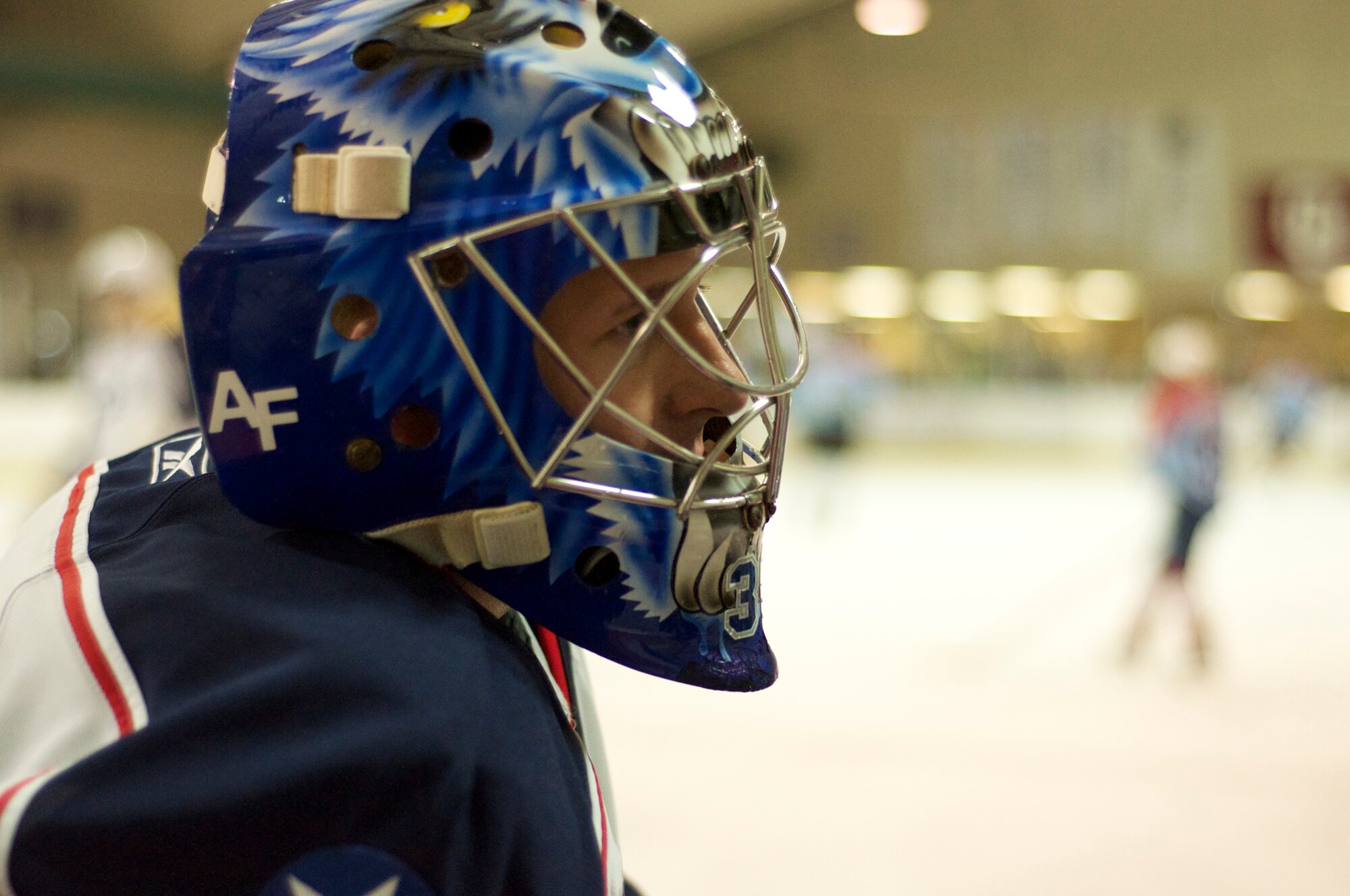 U.S. goalie Steven Bell recorded a shutout against the Canadians in the sixth annual Can/Am Cup March 28. Bell was the game’s MVP. (Air Force photos by Chad Jespersen)