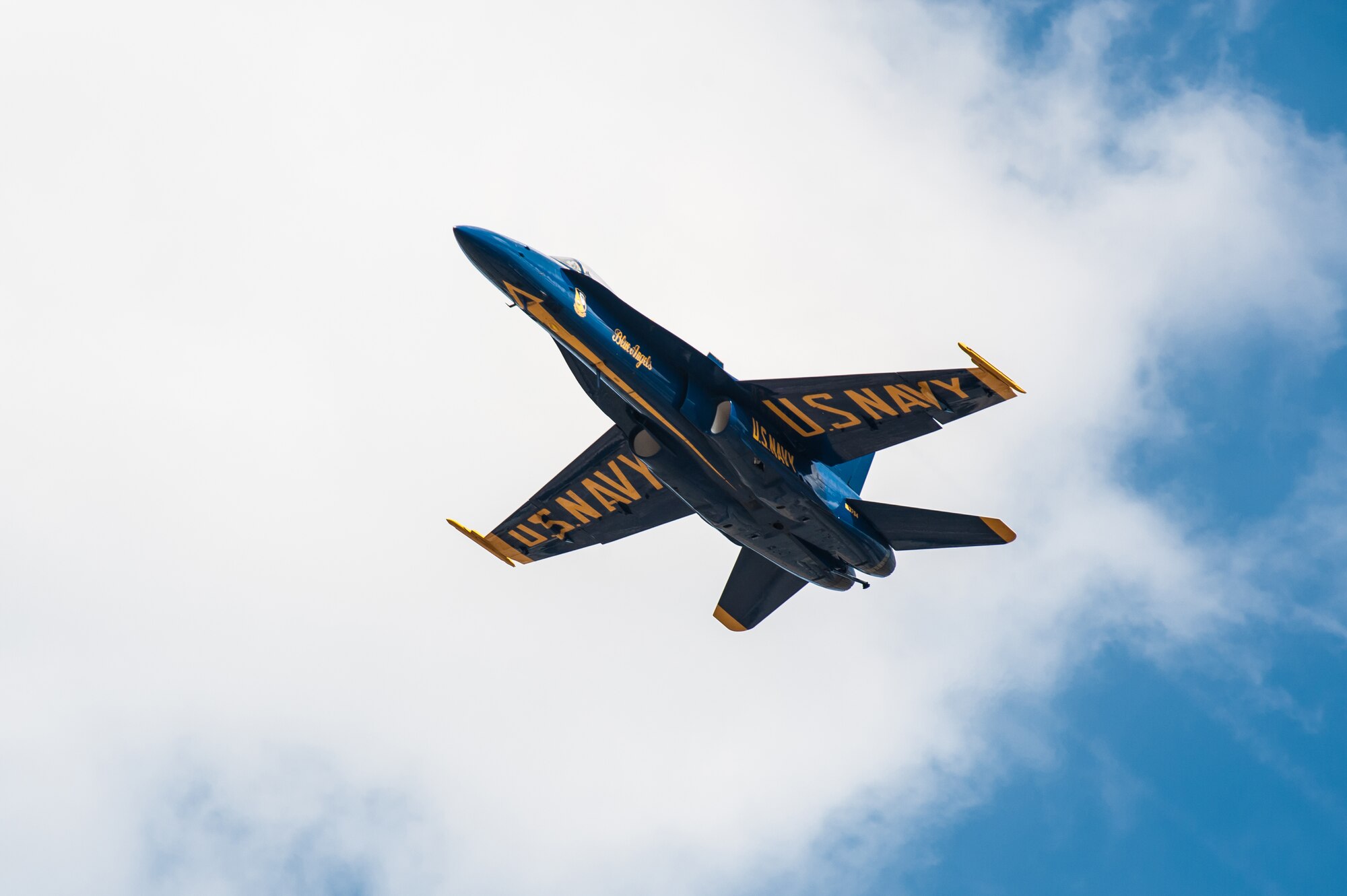 The U.S. Navy’s Blue Angels demonstration squadron performs aerobatic maneuvers over the Ohio River and 2nd Street Bridge in Louisville, Ky., April 12, 2014. More than 650,000 spectators turned out for the event, which was part of the annual Thunder Over Louisville air show. (U.S. Air National Guard photo by Maj. Dale Greer)