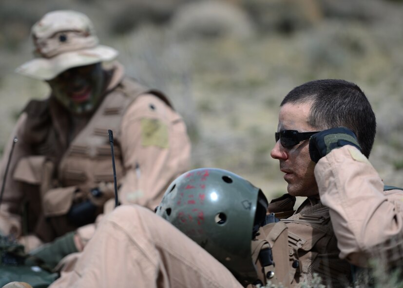 F-16 pilot Lt. Col. Thomas Wolfe preps for touchdown of a UH-60 Black Hawk during the Lone Survivor exercise near the Utah Test and Training Range April 12. (U.S. Air Force photo/Senior Airman Justyn M. Freeman)