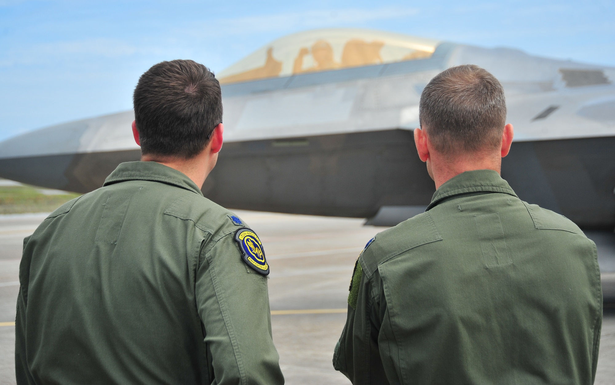 Lt. Col Shawn Anger, 7th Fighter Squadron commander and pilot from Holloman Air Force Base, N.M., lands the last F-22 Raptor April 8 at the Tyndall flight line. The Raptor was the last of 22 that flew from Holloman to the 95th Fighter Squadron here. (U.S. Air Force photo by Airman 1st Class Sergio A. Gamboa)
