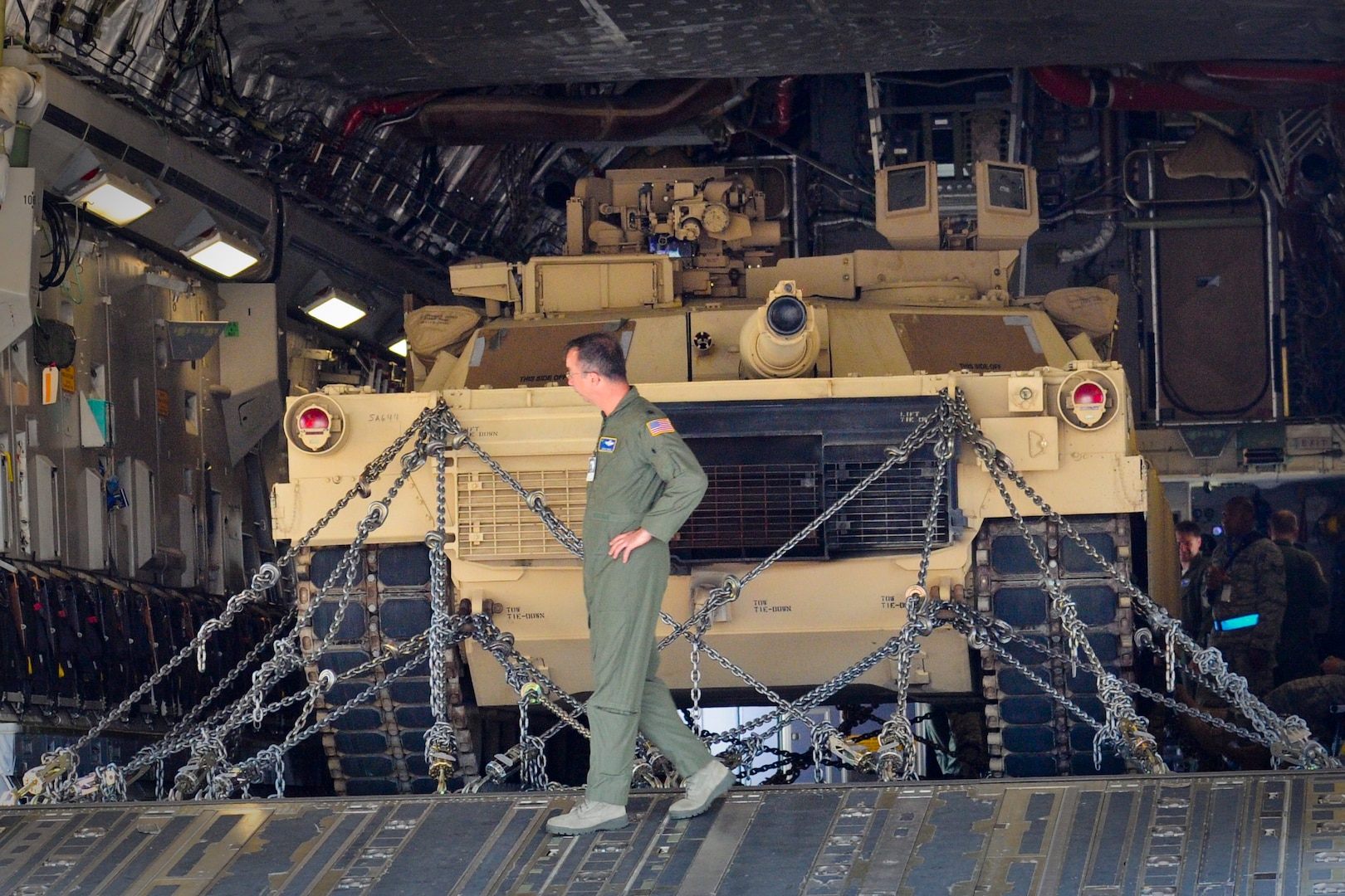 The South Carolina Army National Guard’s 1-118th Combined Arms Battalion (CAB) participates in heavy airlift operations April 10-11, 2014 at Wright Army Airfield (WAAF), Heinsville, Ga., to demonstrate the joint, total force capabilities of the South Carolina Army Guard and U.S. Air Force Reserve’s 315th Airlift Wing.