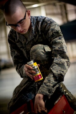 (U.S. Air Force photo/Senior Airman Brittany Y. Auld) 

