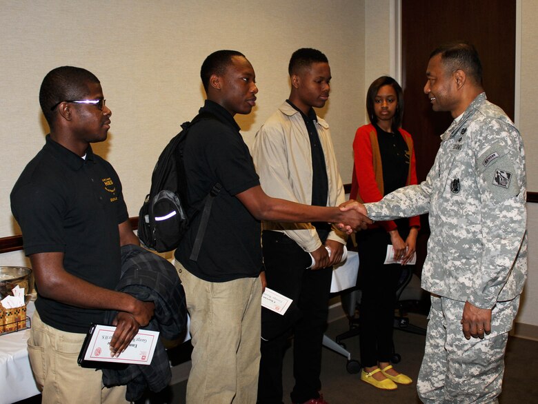 Four USACE student interns from George Washington Carver High School of Engineering and Science in Philadelphia met with Lt. Gen. Thomas P. Bostick, U.S. Army Corps of Engineers Commanding General and the Chief of Engineers during an April 23 visit with the Philadelphia District. The students discussed their experiences and aspirations with the Chief. 