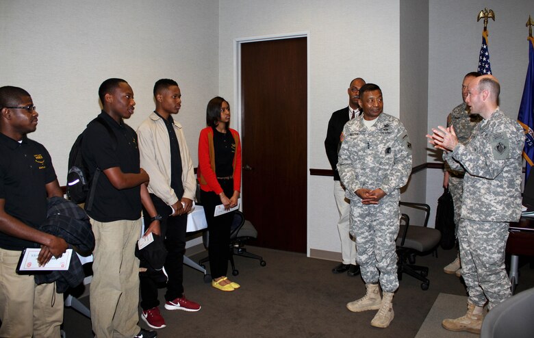 Four USACE student interns from George Washington Carver High School of Engineering and Science in Philadelphia met with Lt. Gen. Thomas P. Bostick, U.S. Army Corps of Engineers Commanding General and the Chief of Engineers and Philadelphia District Commander Lt. Col. Chris Becking. The students discussed their experiences and aspirations with the Chief. 