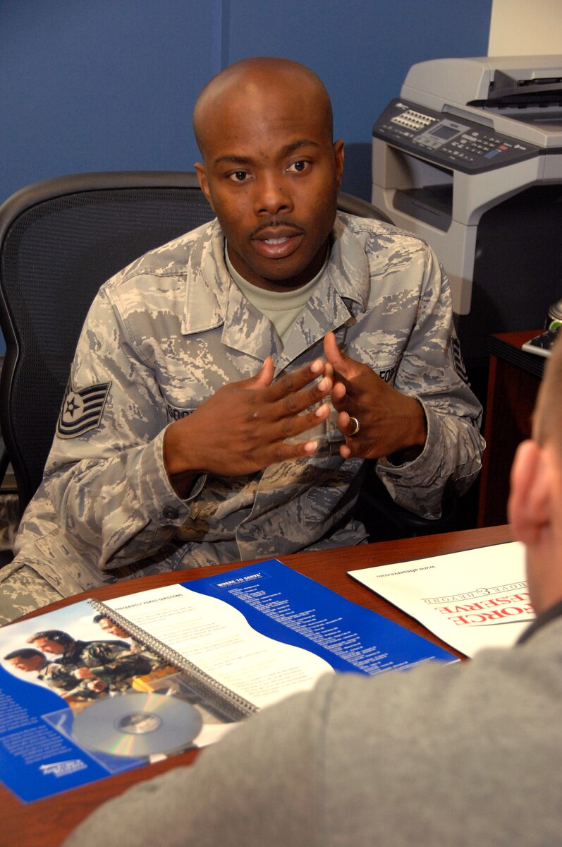 In service Air Force Reserve recruiter now available at Offutt > Offutt