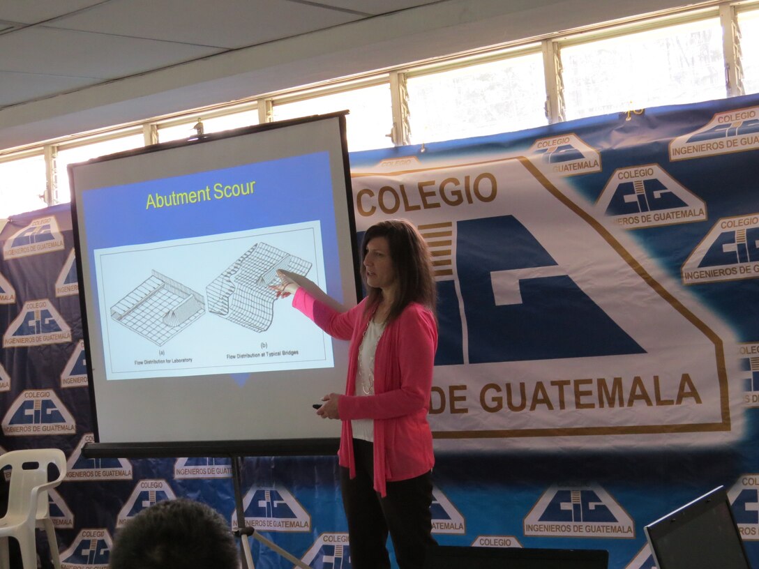 Lea Adams, Chief, Water Resources Division at the Hydrologic Engineering Center, teaches the class about abutment scour.