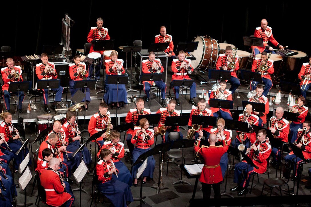 Maj. Jason K. Fettig conducts the Marine Band in Aaron Copland's Appalachian Spring at the Bowie Center for the Performing Arts.(U.S. Marine Corps photo by Staff Sgt. Brian Rust/released)