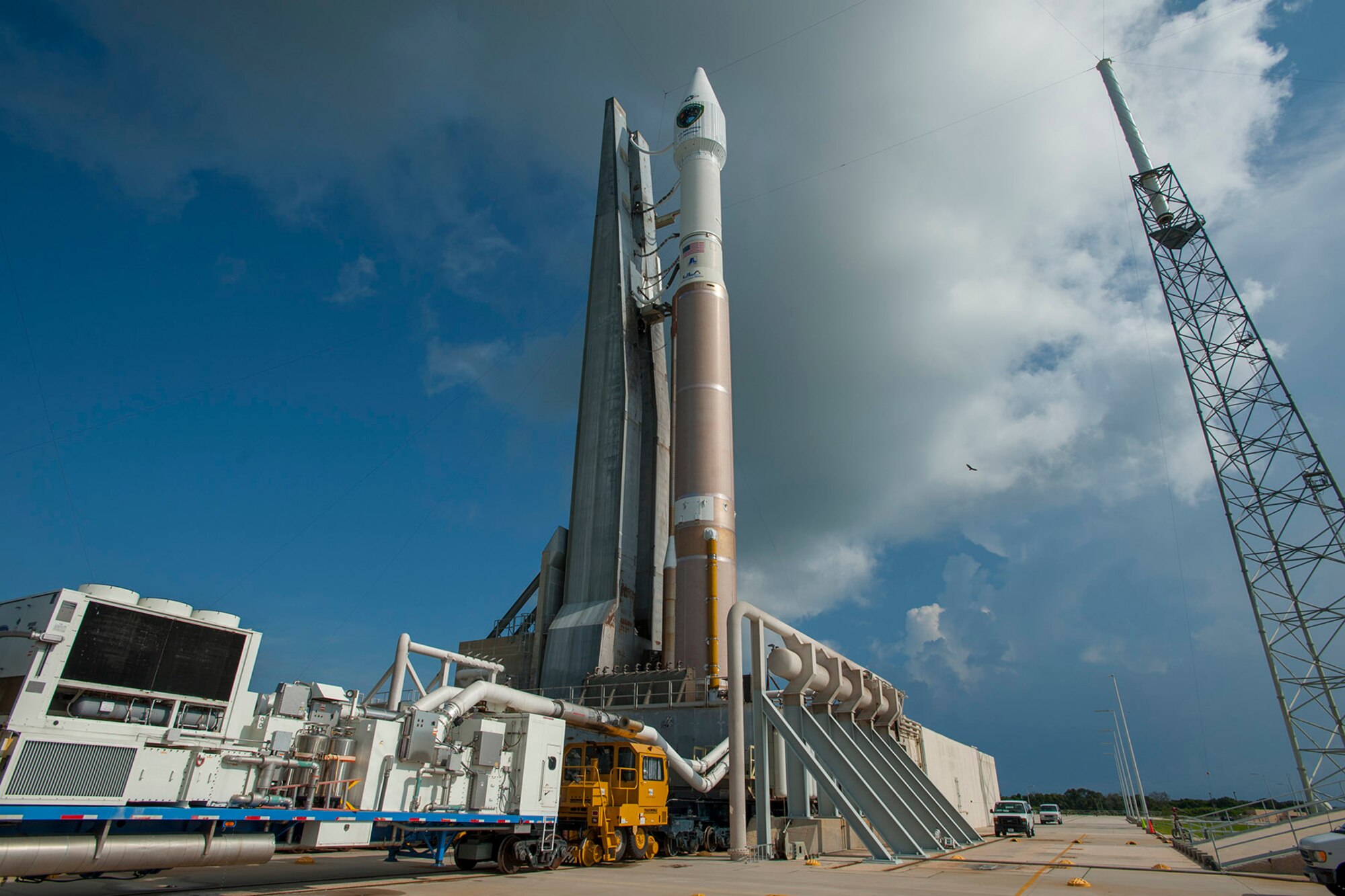 An ULA Atlas V rolls out to Space Launch Complex-41 with GPSIIF-7 aboard. (Photo courtesy of United Launch Alliance)