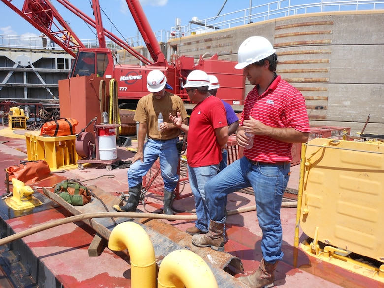 ERDC researchers work with Tulsa District field engineers at Newt Graham Lock and Dam during maintenance and repair operations.