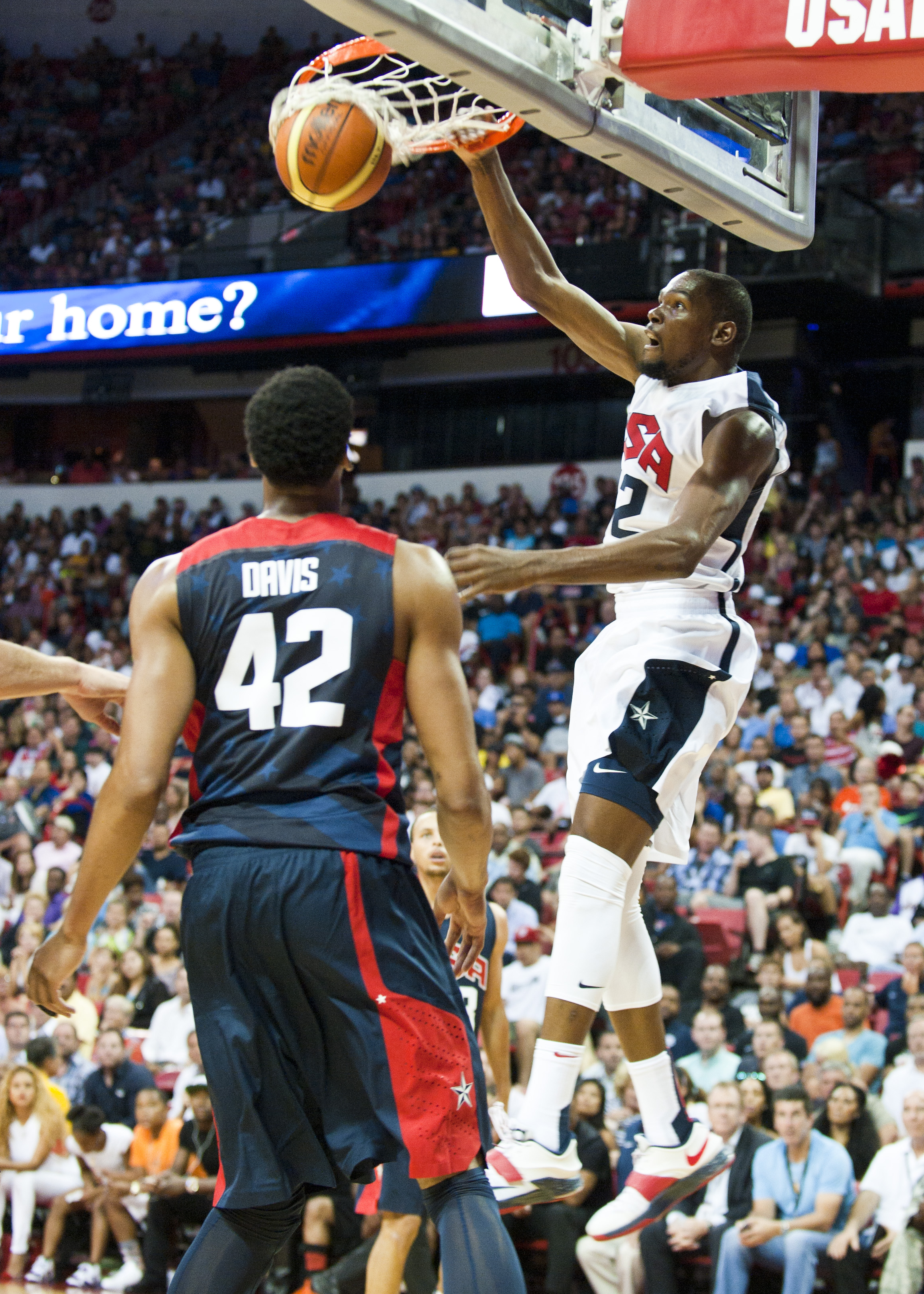 Airmen Honored Players Fly High At Usa Men S Basketball Scrimmage