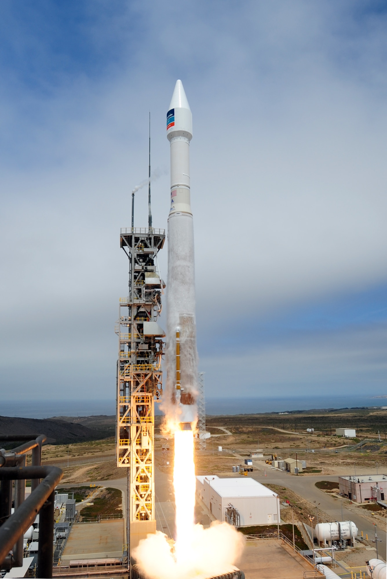 A United Launch Alliance Atlas V rocket carrying a DigitalGlobe WorldView-3 satellite successfully launches from Space Launch Complex-3 at Vandenberg Air Force Base, Aug. 13th, 2014, at 11:30 a.m. PDT. (U.S. Air Force Photo by Joe Davila/Released)
