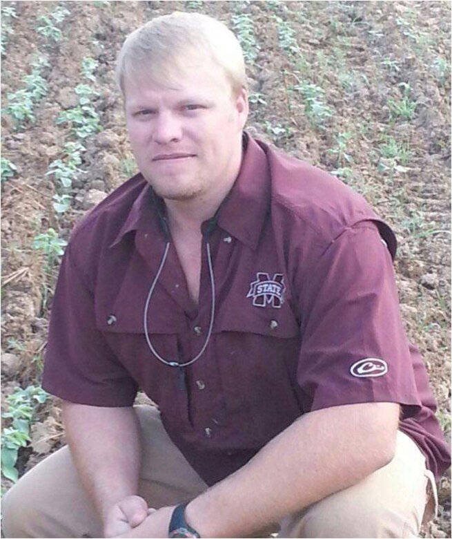 VICKSBURG, Miss…The U.S. Army Corps of Engineers Vicksburg District recently selected a Mississippi State senior majoring in wildlife management as its Student of the Year.