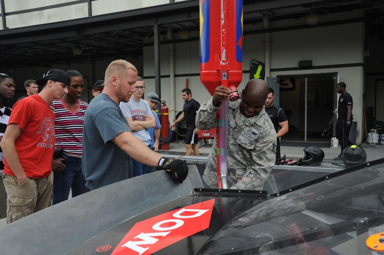 Pope Airmen Soldiers Tour Nascar Racing Facility Air Force Reserve Command News Article